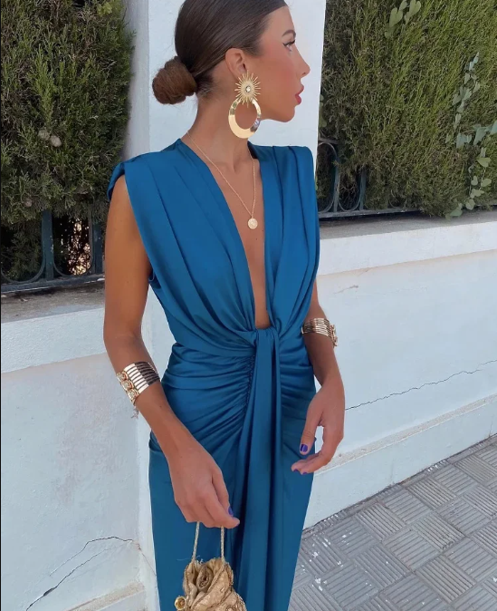 Ella | Elegant Long Sleeve Pleated Maxi Dress for Women 3