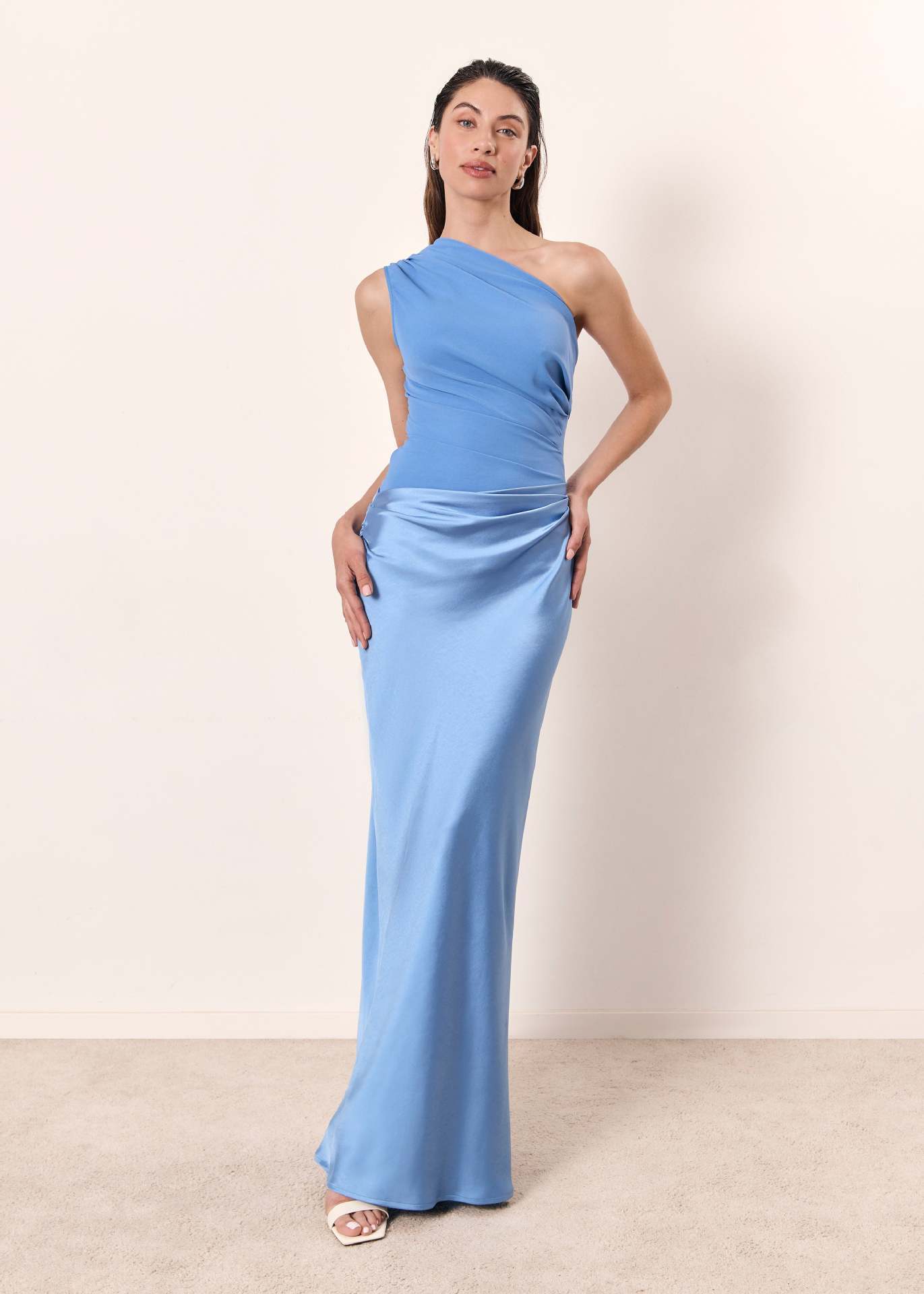 Emma | Elegant Flowing Maxi Dress 4