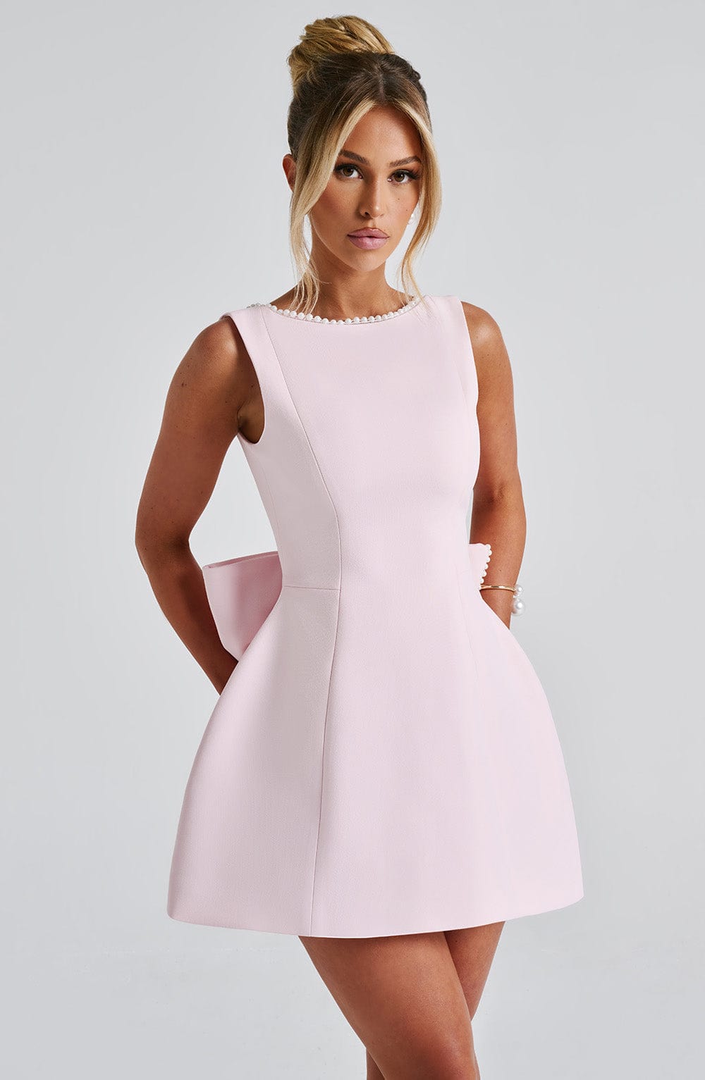 Mia | Elegant Structured Women's Mini Dress for Formal Events 1