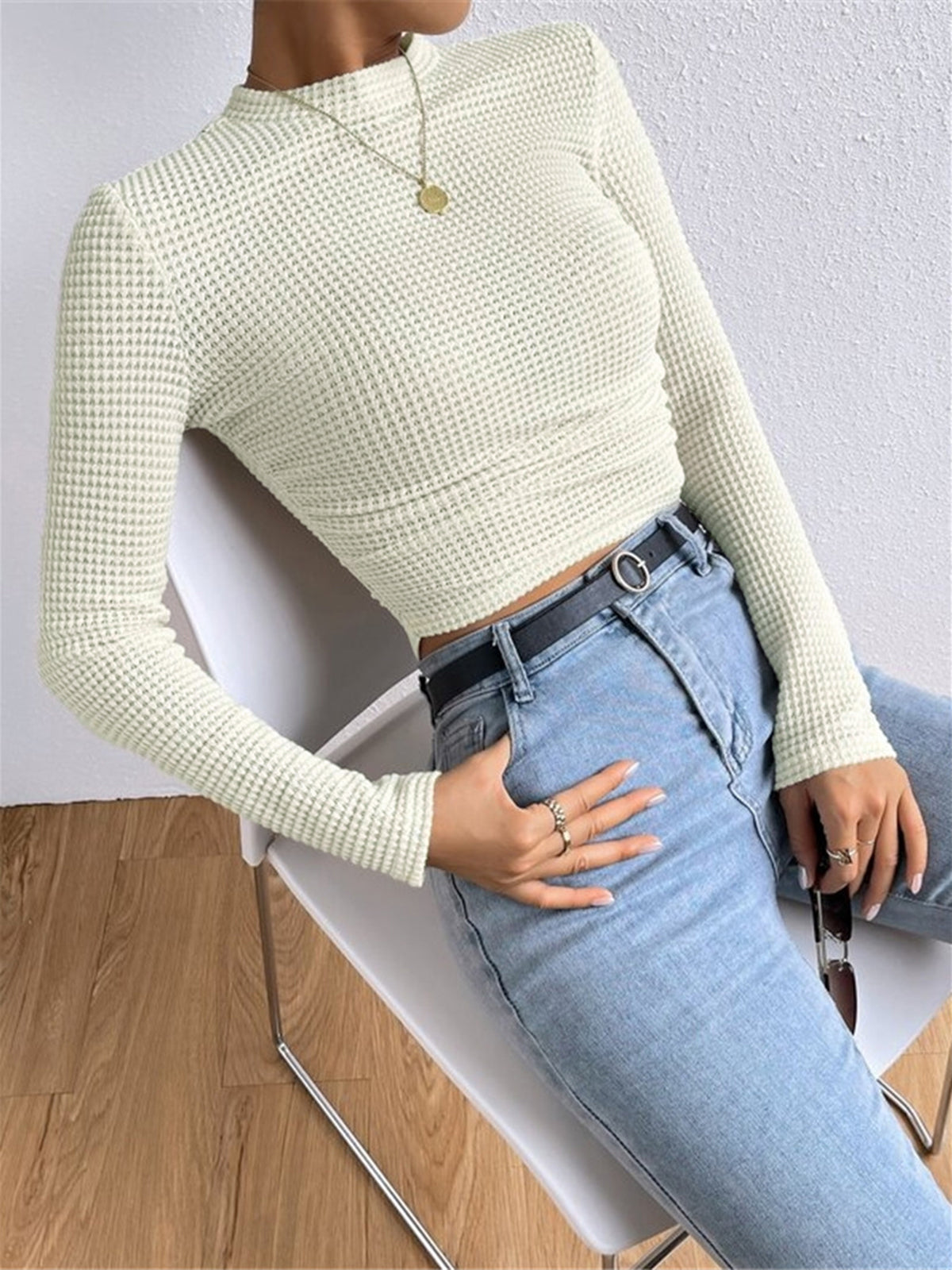 Mia | Stylish Modern Long Sleeve Crop Top 2
