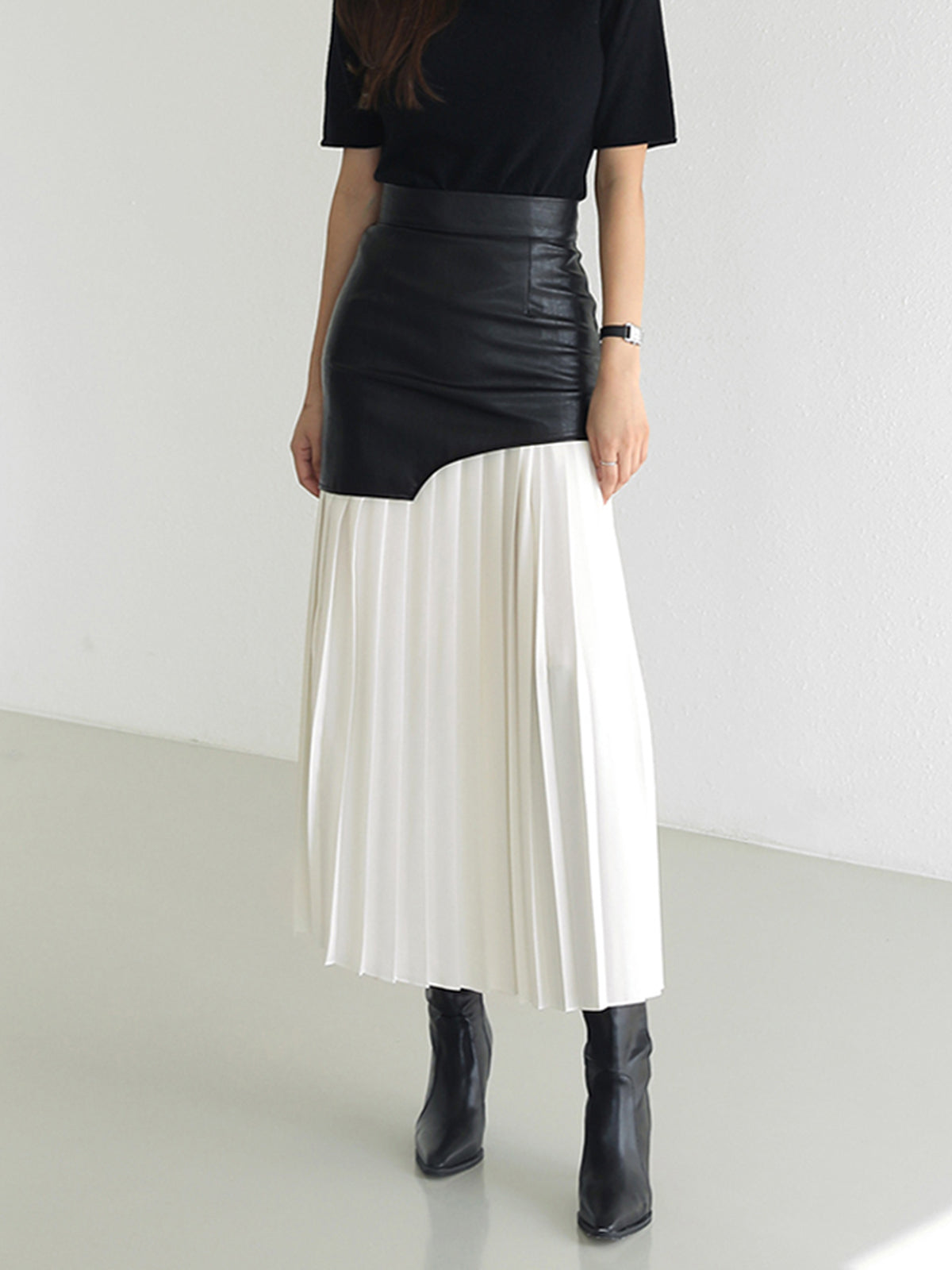 Sophie | Elegant Pleated Midi Skirt for Women 0