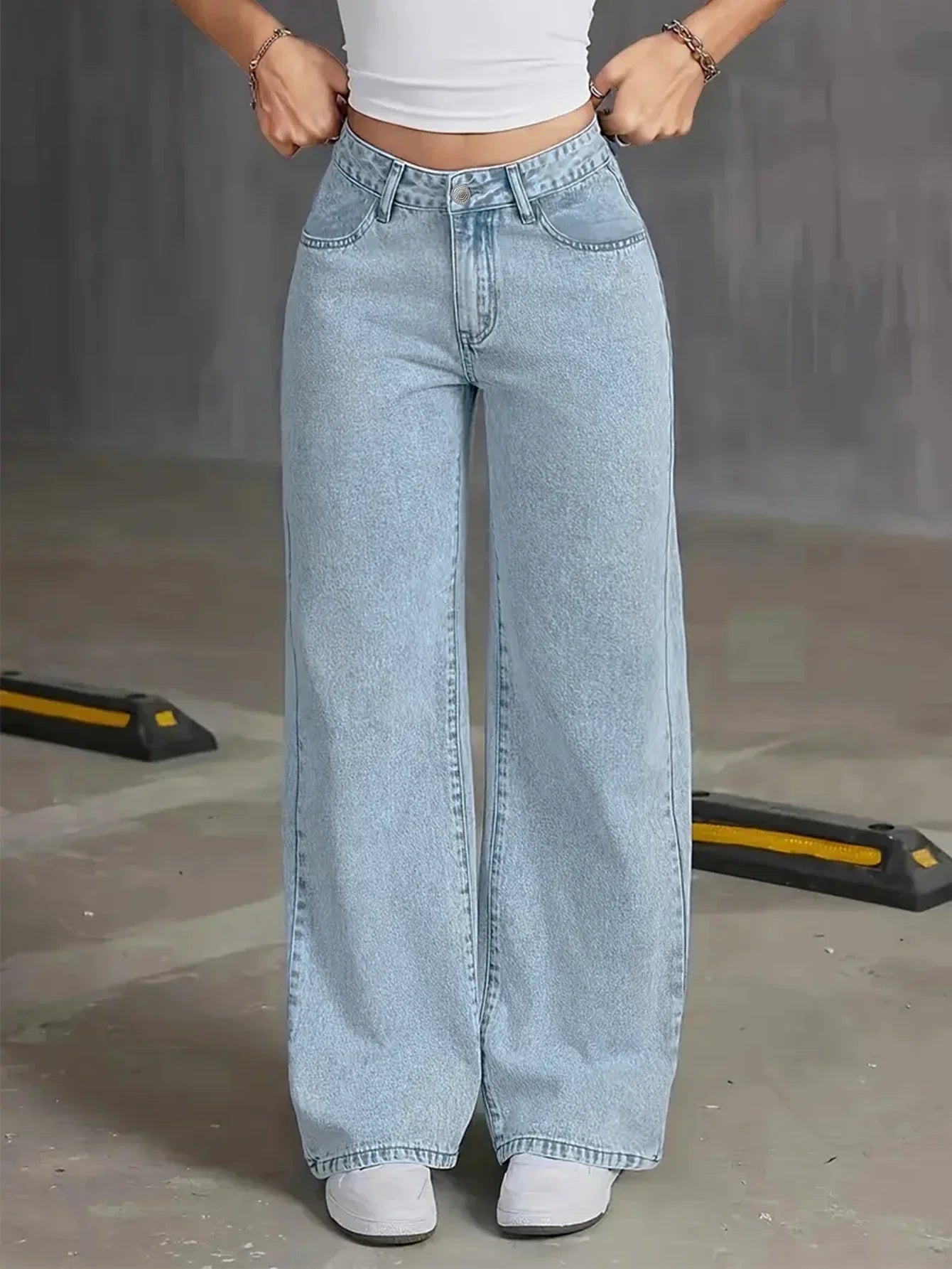 Sophie | Relaxed High Waisted Wide Leg Jeans 1