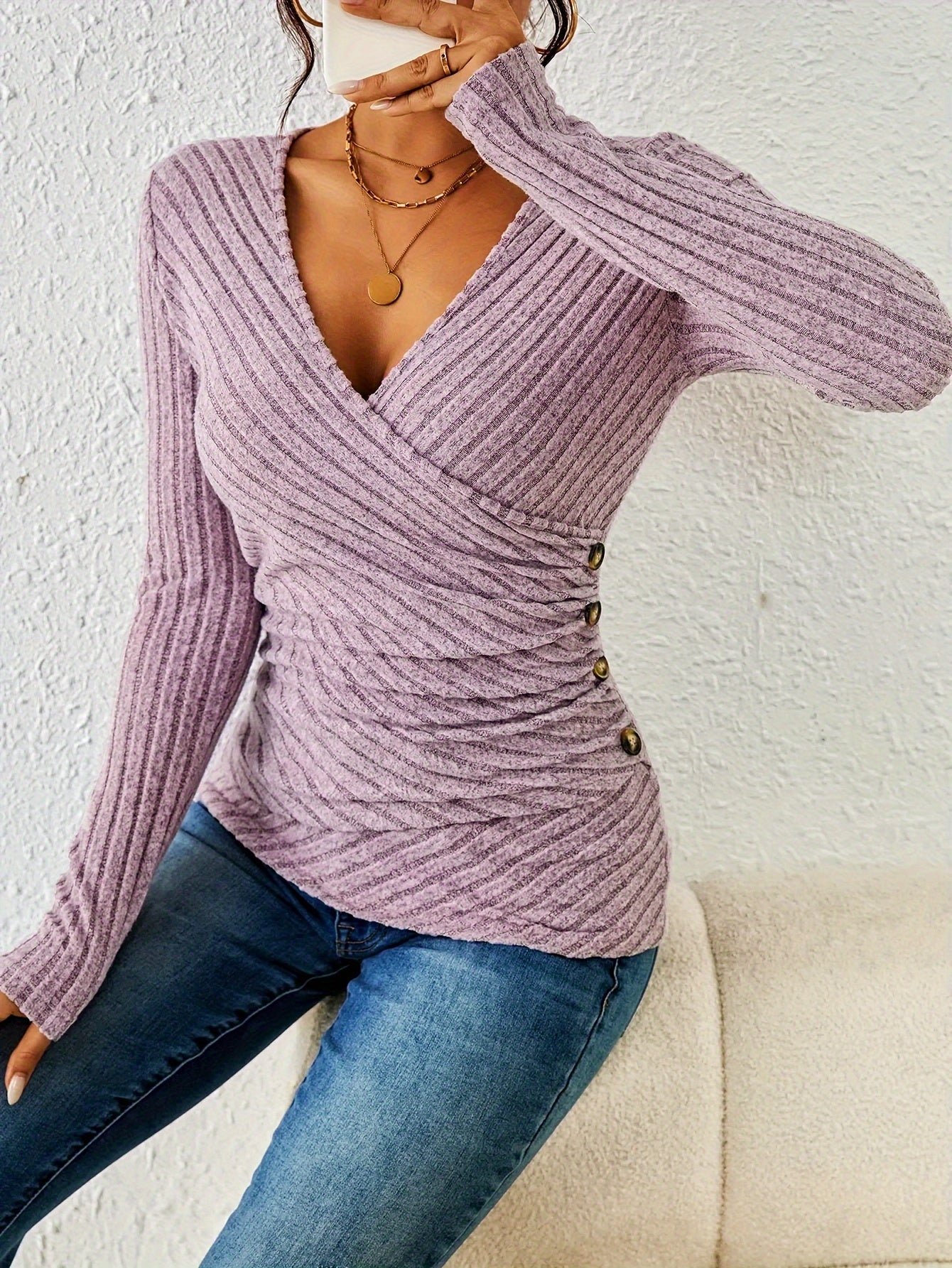 amanda-classic-ribbed-v-neck-top-img6.jpg