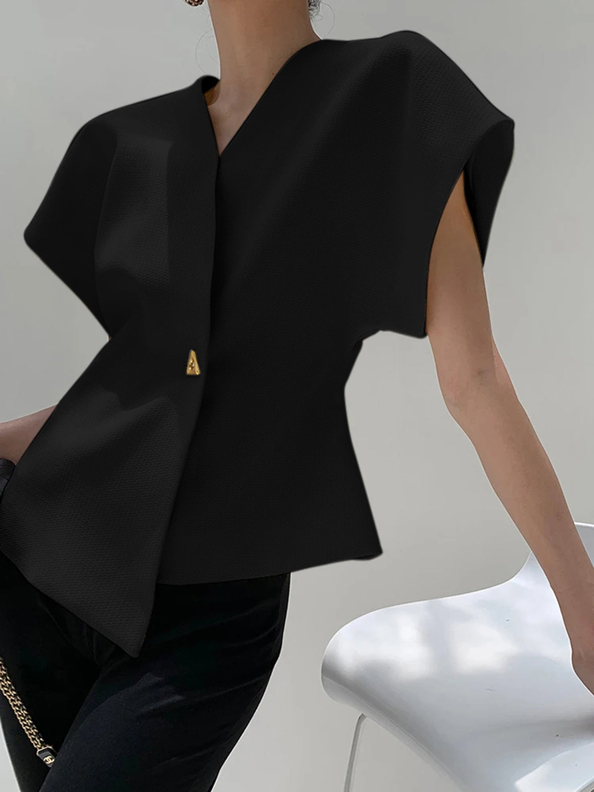 amy-classic-sleeveless-v-neck-blouse-img10.jpg
