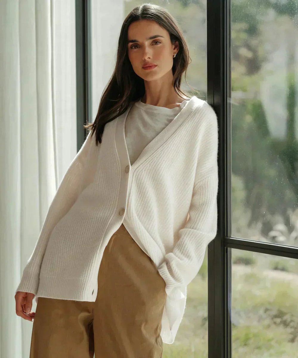 amy-relaxed-fit-v-neck-cashmere-button-cardigan-img8.jpg