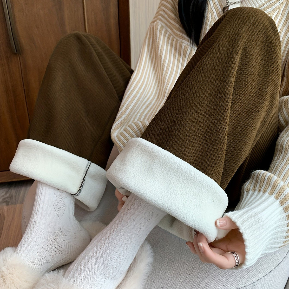 amy-relaxed-fit-wide-leg-fleece-trousers-img1.jpg