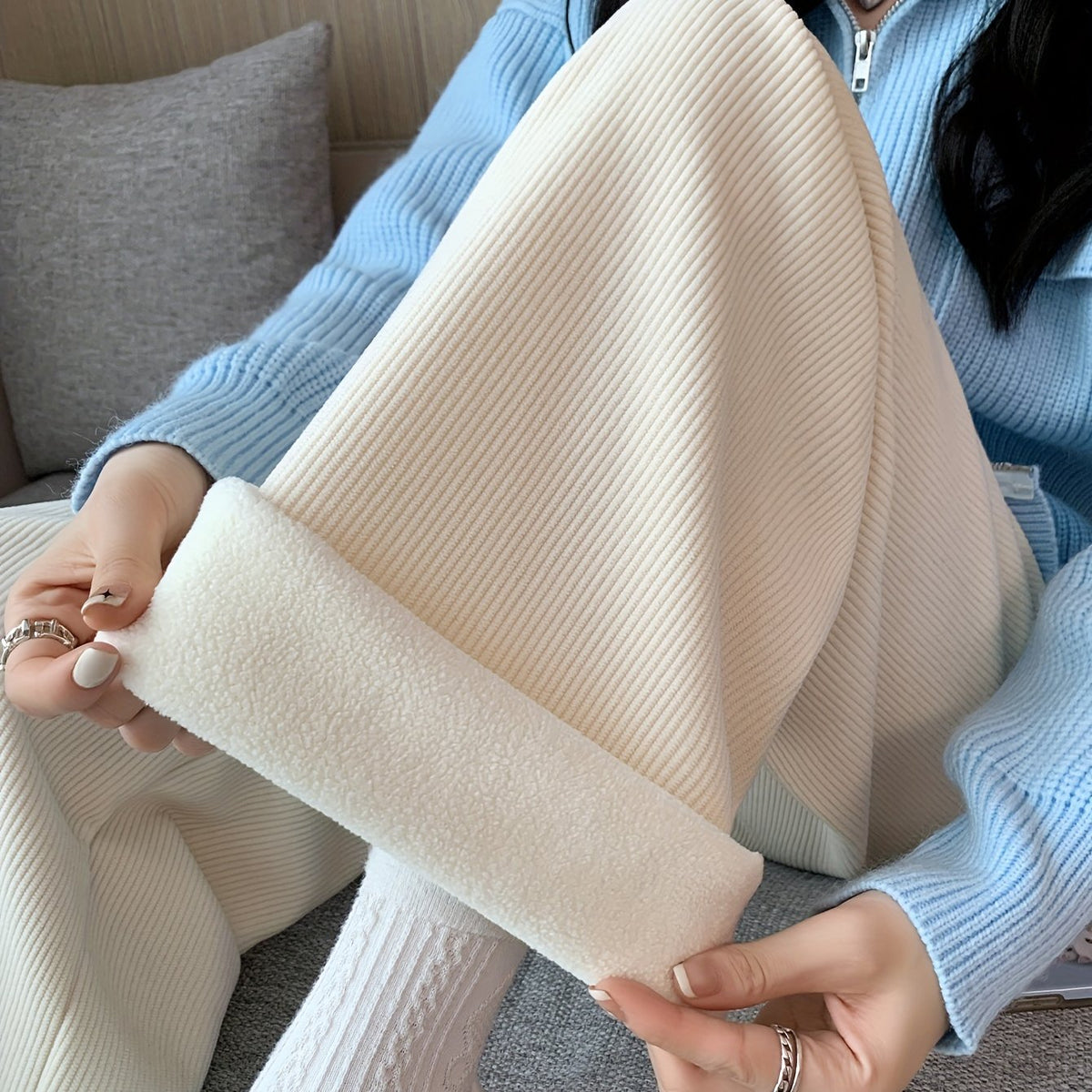 amy-relaxed-fit-wide-leg-fleece-trousers-img6.jpg