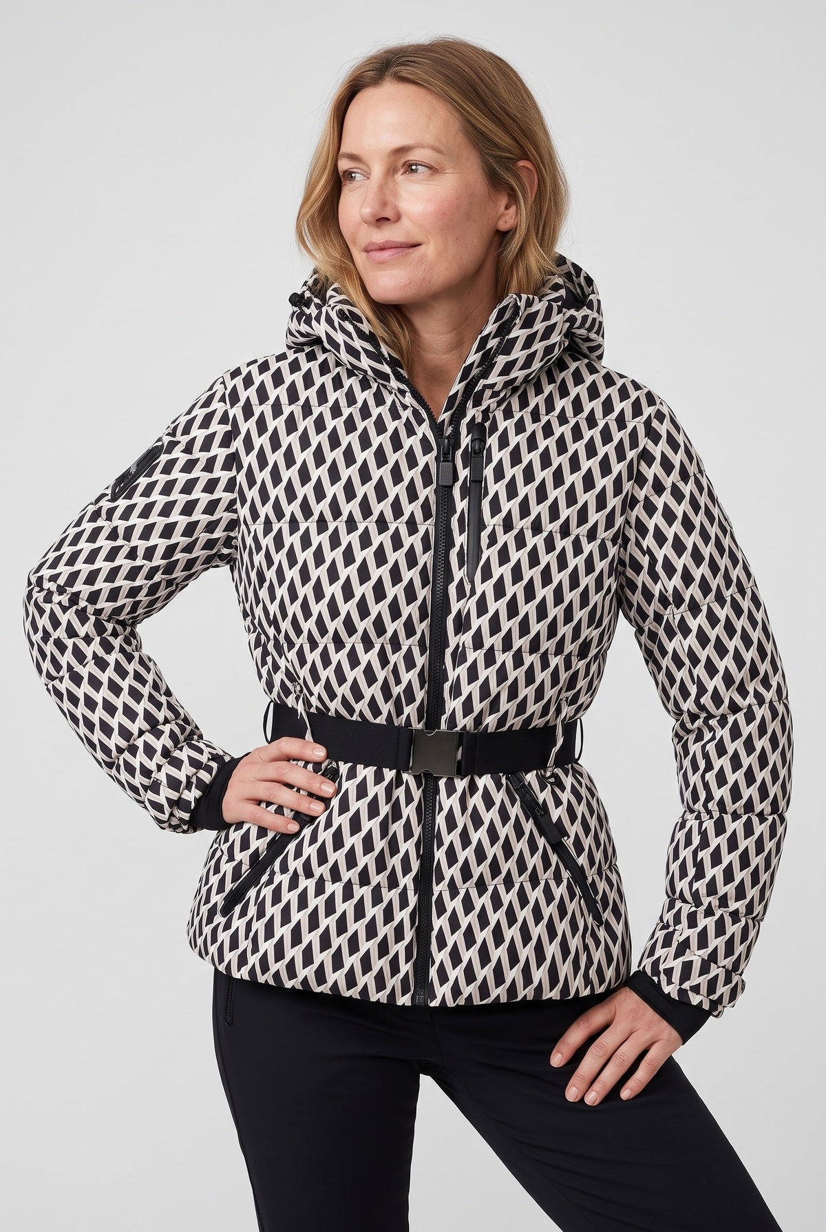 betty-tailored-quilted-ski-jacket-with-hood-img5.jpg