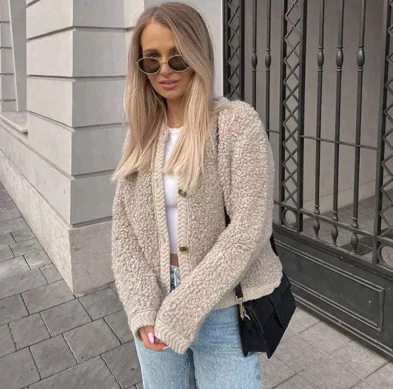 carol-relaxed-fit-teddy-cardigan-img3.jpg