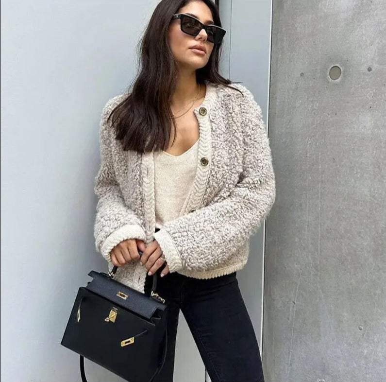 carol-relaxed-fit-teddy-cardigan-img4.jpg