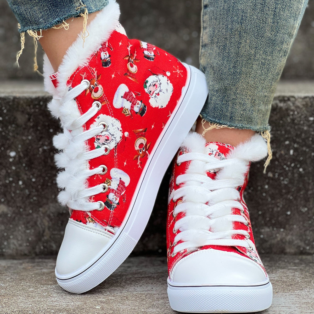 cosy-christmas-lace-up-sneakers-fleece-lined-img1.jpg