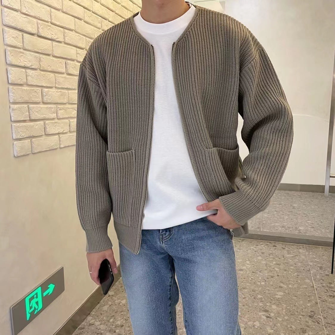 daniel-classic-knit-cardigan-img2.jpg