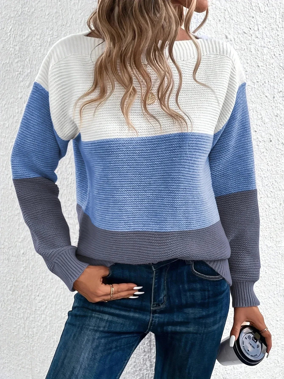 diane-classic-cashmere-turtleneck-sweater-img9.webp