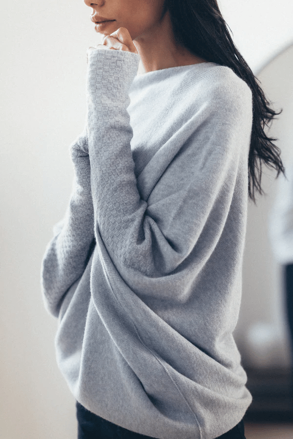donna-relaxed-fit-off-shoulder-sweater-img4.png