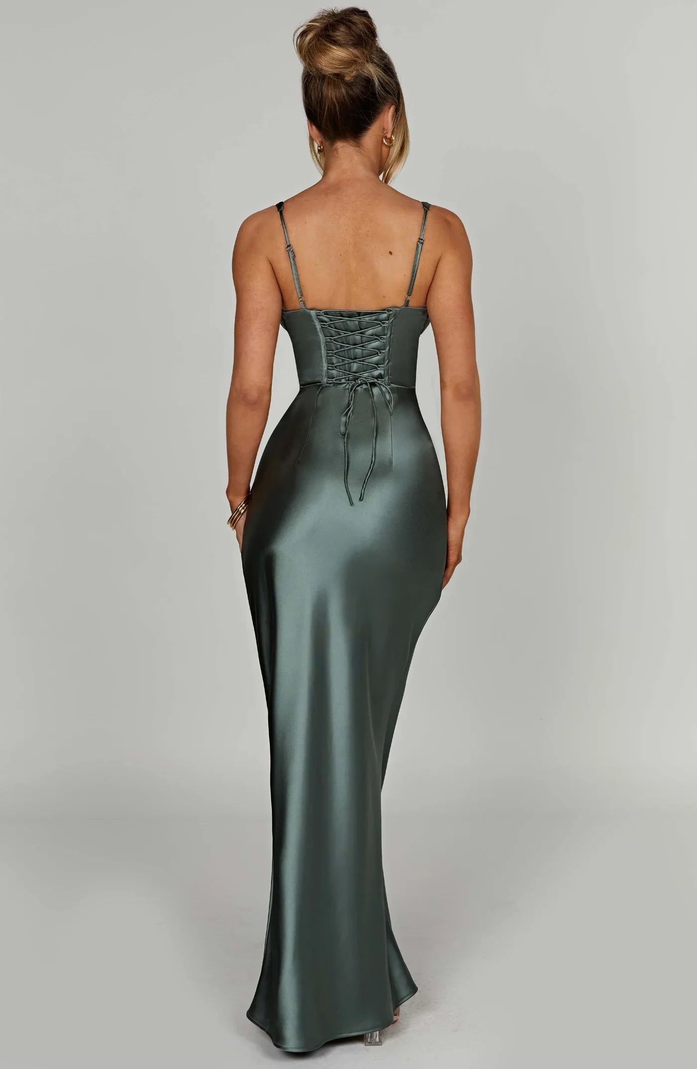 dorothy-tailored-contour-midi-dress-img11.webp