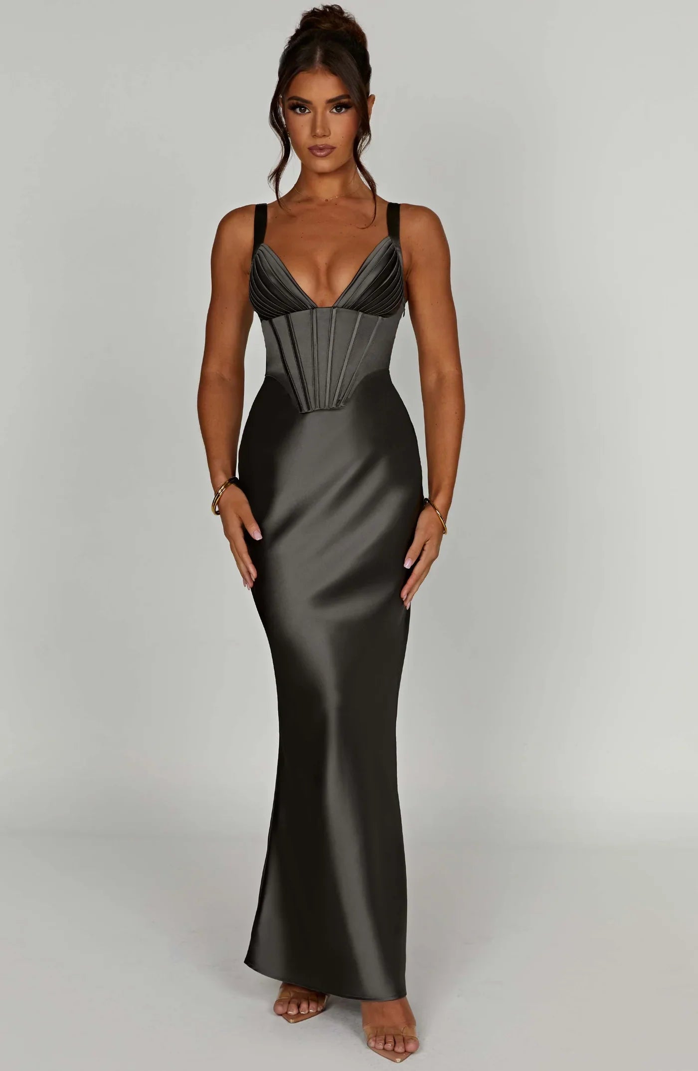 dorothy-tailored-contour-midi-dress-img5.webp