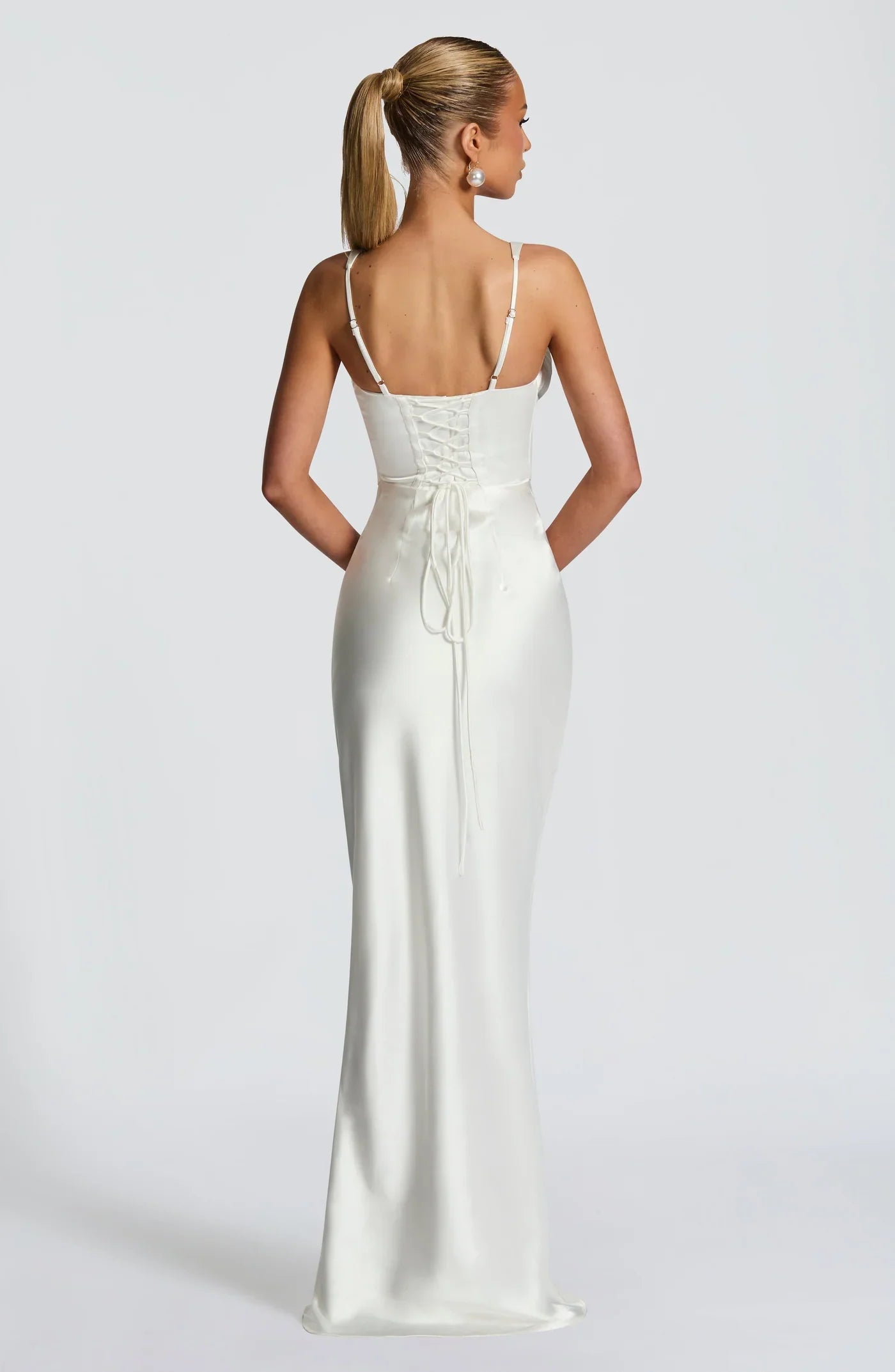 dorothy-tailored-contour-midi-dress-img9.webp