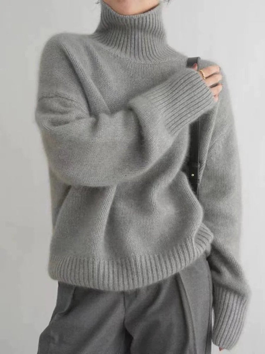 evelyn-relaxed-fit-turtleneck-cashmere-sweater-img3.jpg