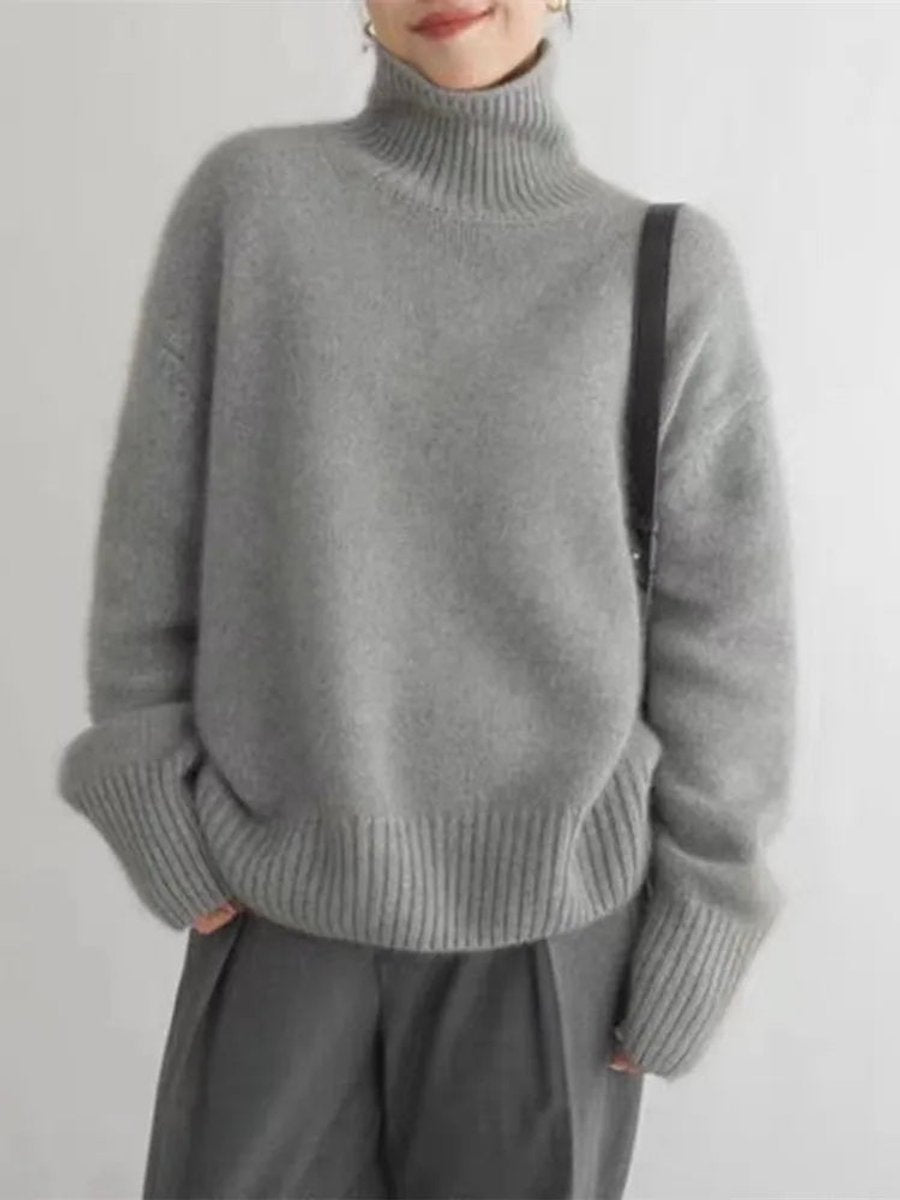 evelyn-relaxed-fit-turtleneck-cashmere-sweater-img4.jpg