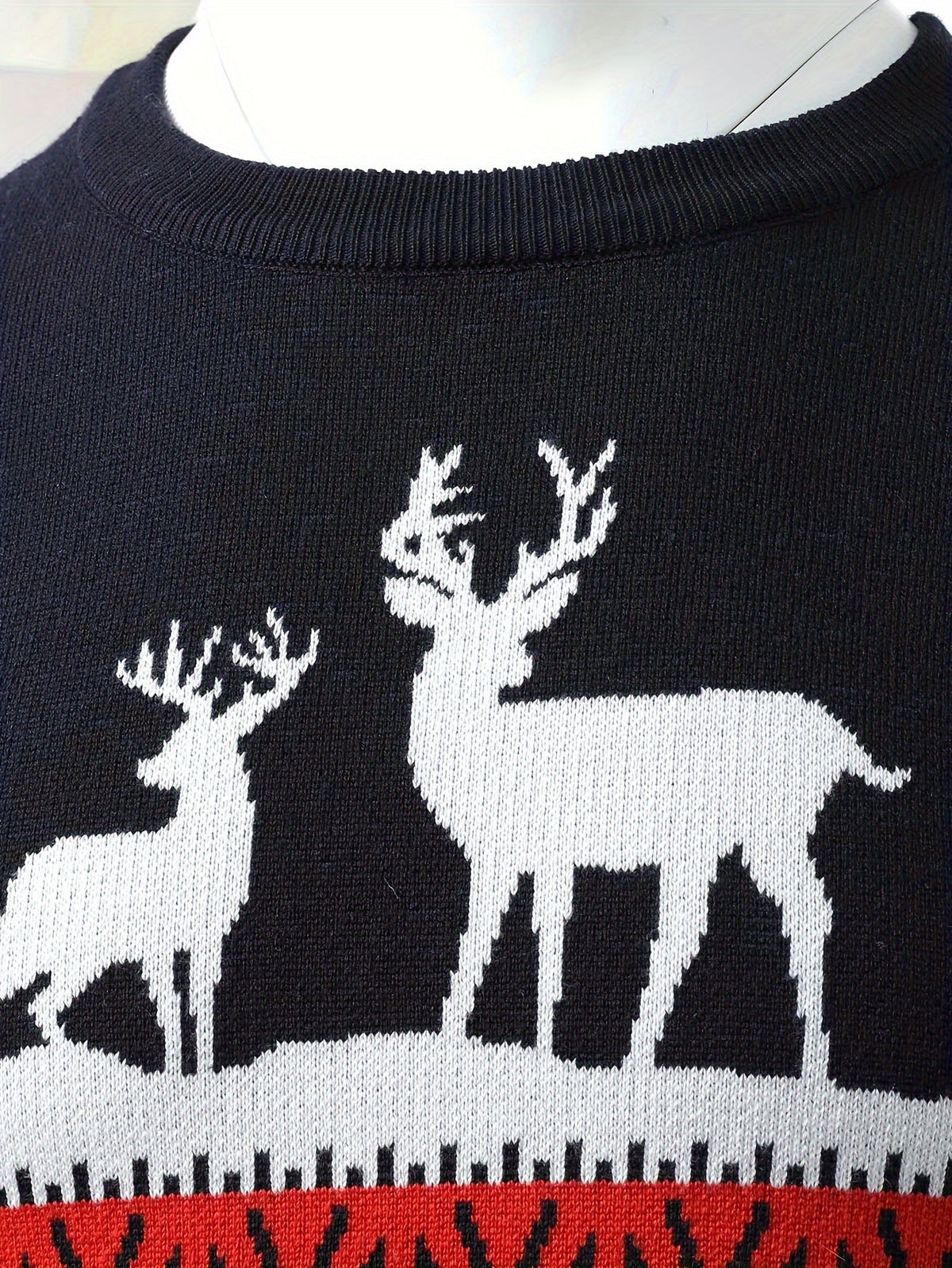 festive-christmas-crew-neck-sweater-reindeer-print-img6.jpg