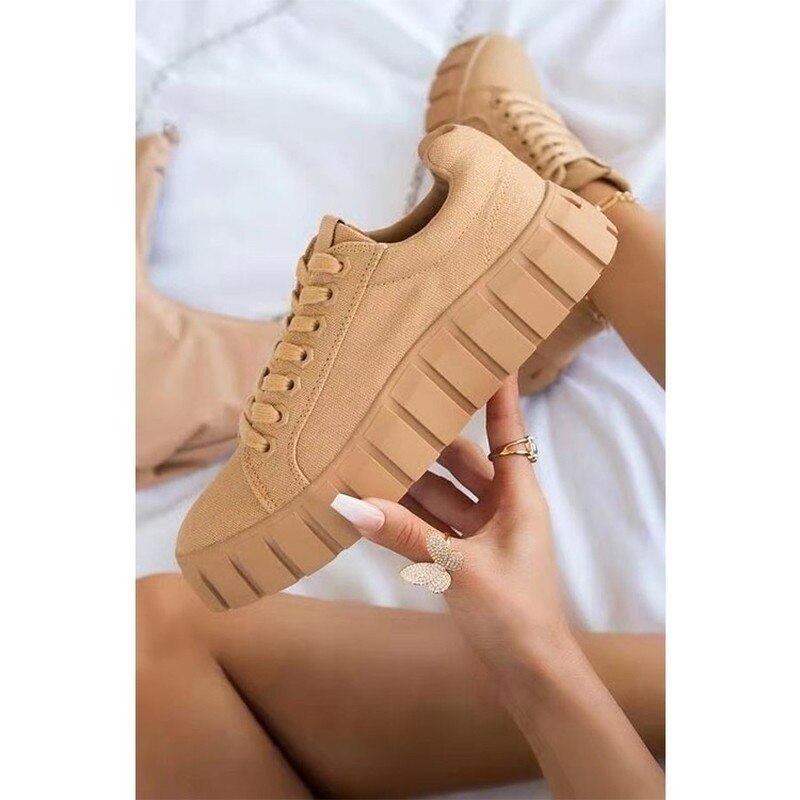 hannah-comfortable-low-top-sneakers-img2.jpg