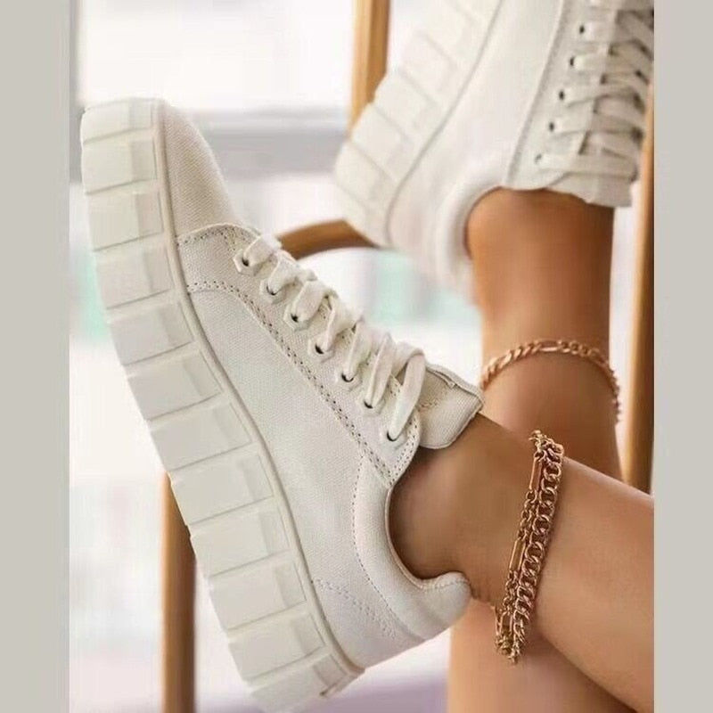 hannah-comfortable-low-top-sneakers-img4.jpg