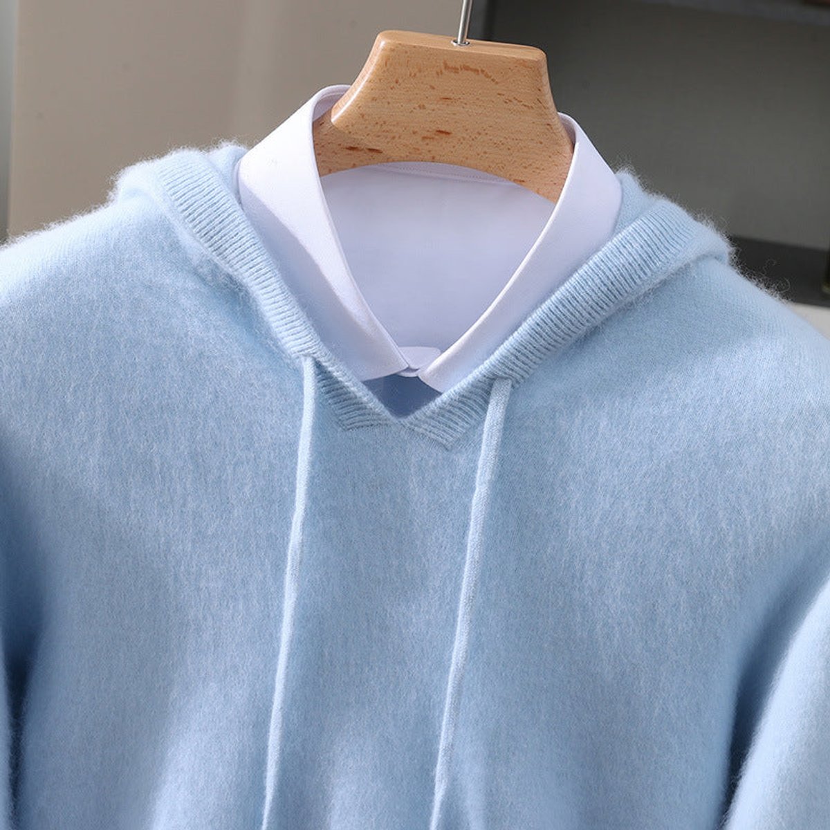 jacob-comfortable-cashmere-hooded-pullover-sweater-img2.jpg