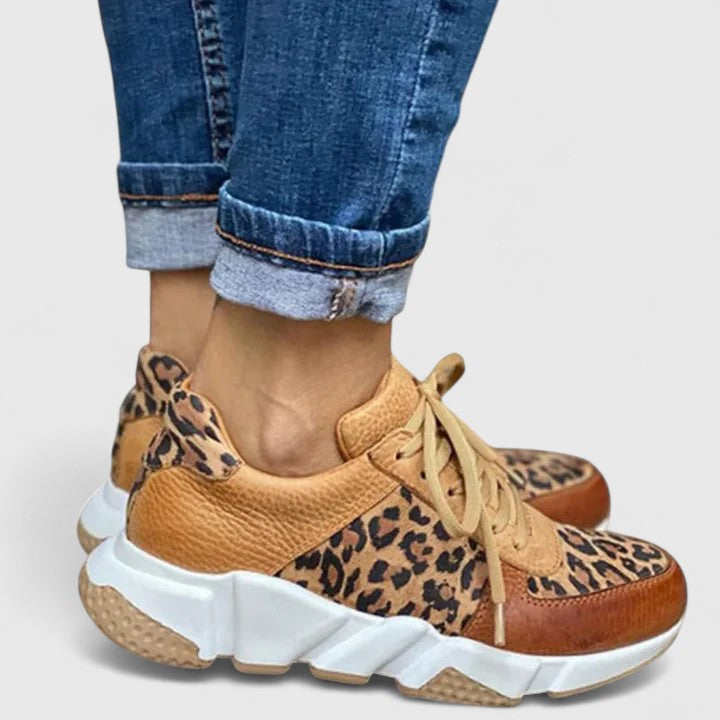 janet-orthopedic-leopard-print-sneakers-img1.jpg