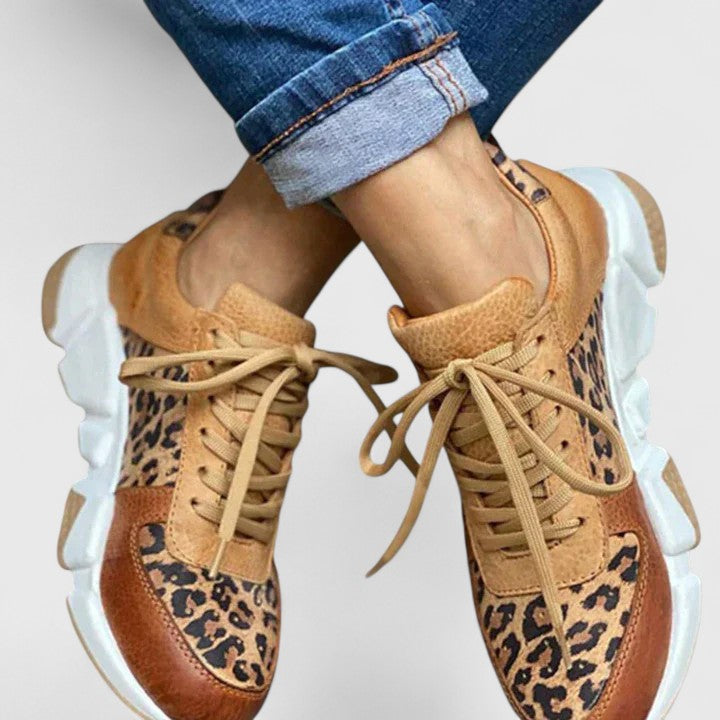 janet-orthopedic-leopard-print-sneakers-img4.jpg