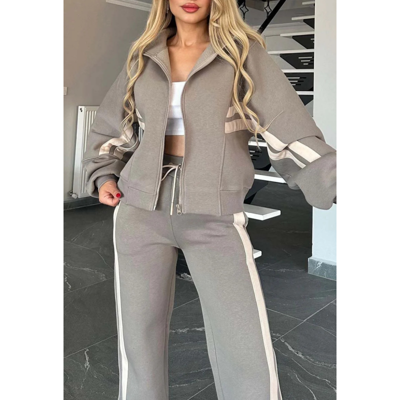 janet-relaxed-fit-contrast-stripe-tracksuit-set-img7.png