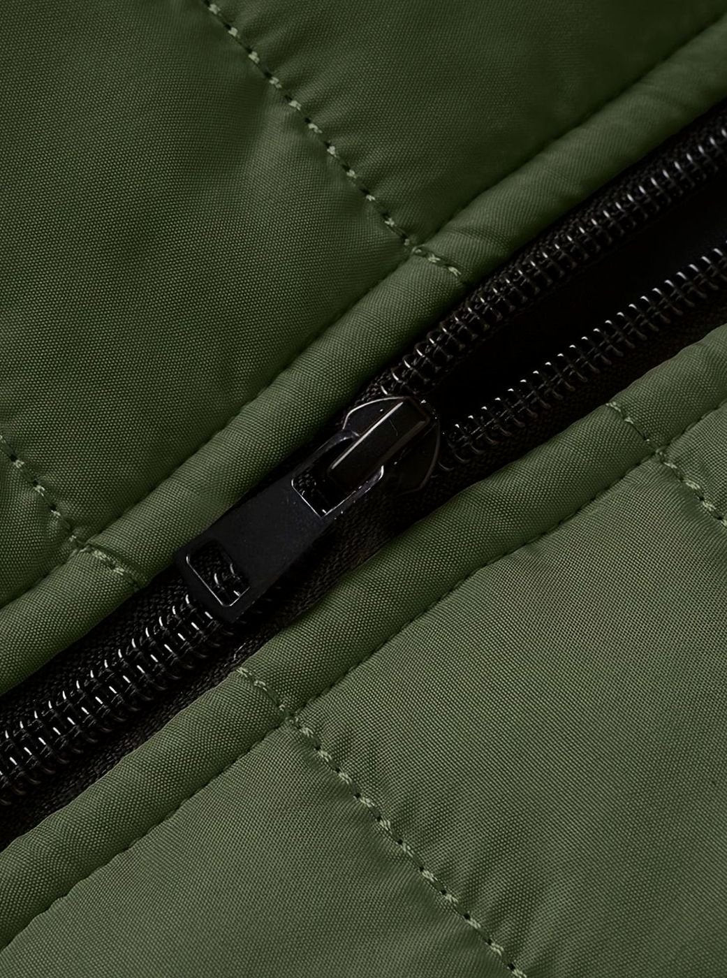 jeremy-lightweight-quilted-zip-up-puffer-jacket-img25.jpg