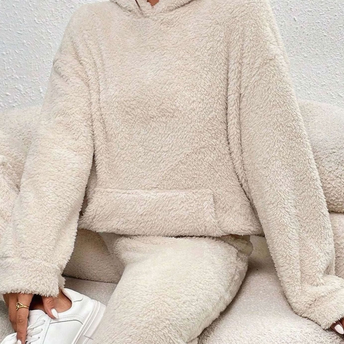 jessica-relaxed-fit-plush-fleece-hoodie-two-piece-set-img3.jpg