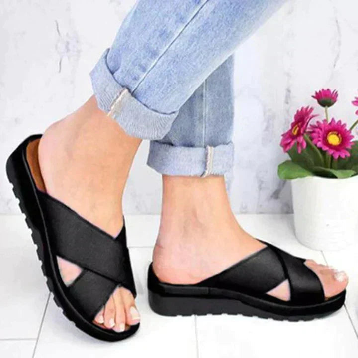 julie-orthopedic-adjustable-strap-cushioned-slides-img6.jpg