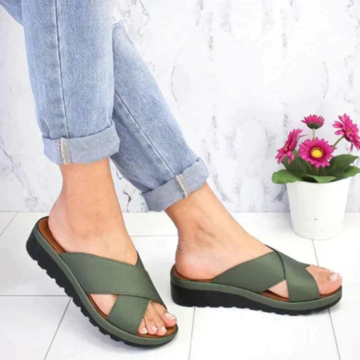 julie-orthopedic-adjustable-strap-cushioned-slides-img7.jpg