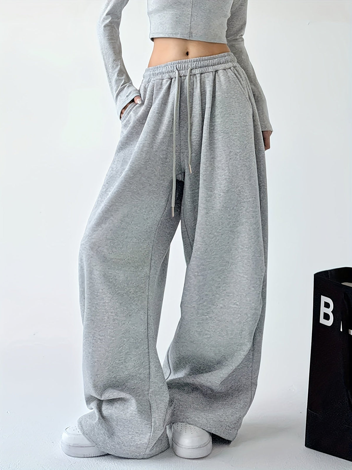 karen-relaxed-fit-wide-leg-joggers-img2.jpg