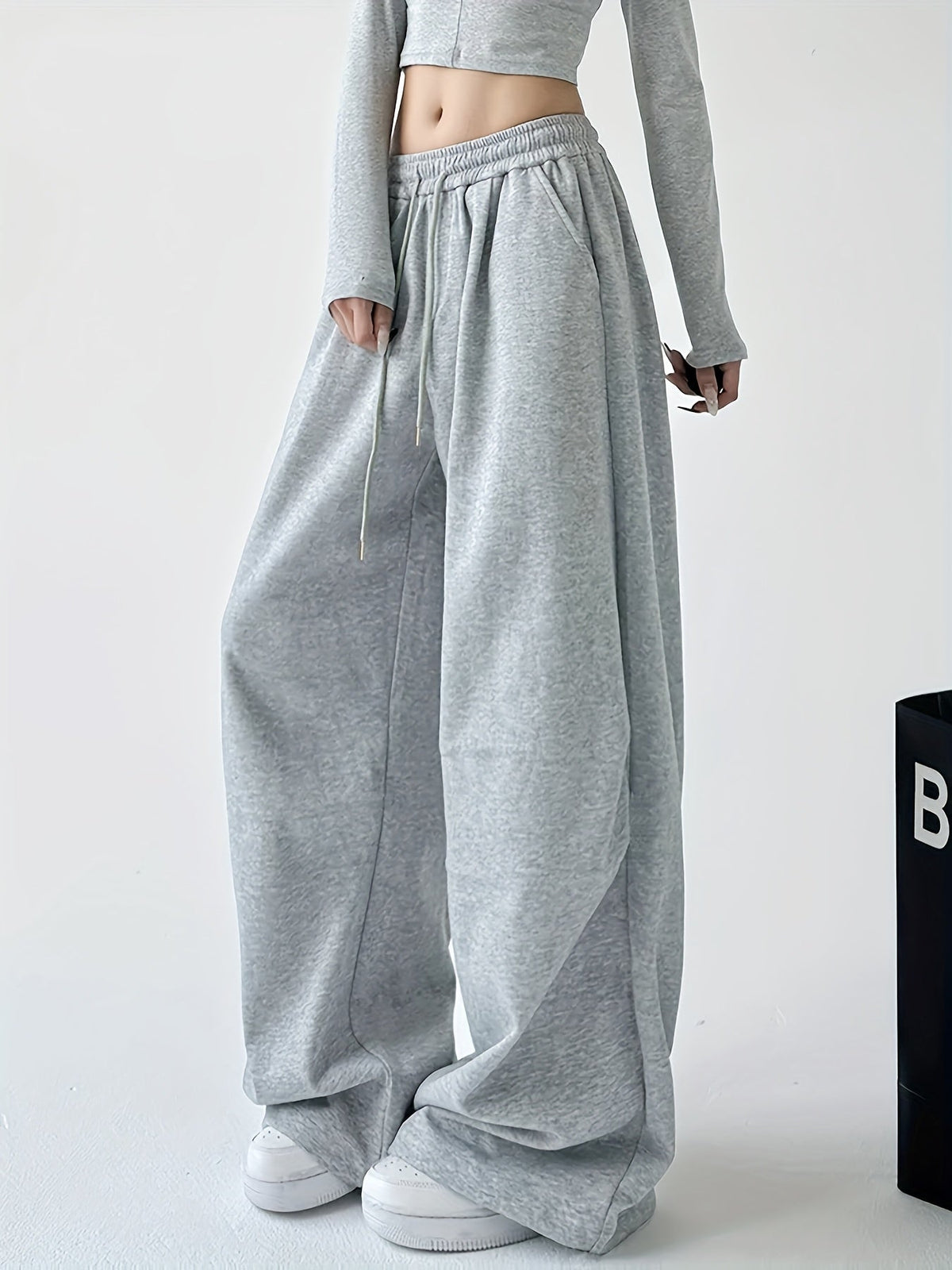 karen-relaxed-fit-wide-leg-joggers-img5.jpg