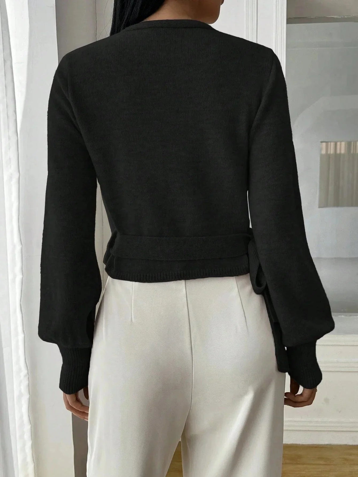 kelly-classic-wrap-knit-v-neck-sweater-img6.webp