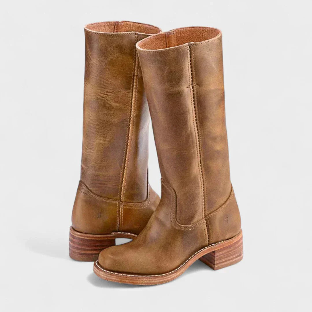liah-orthopaedic-boots-img3.webp