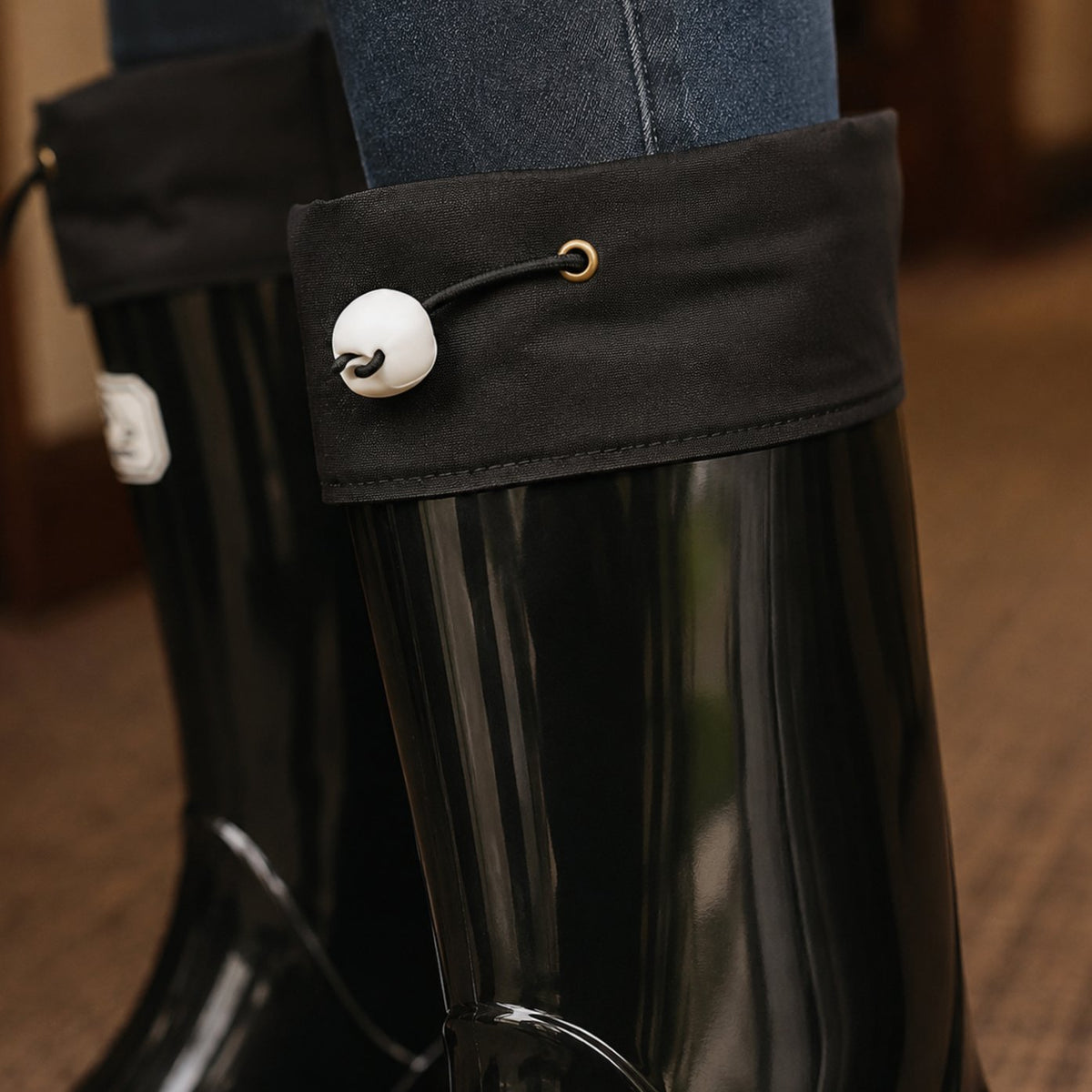 martha-comfortable-glossy-drawstring-knee-high-rain-boots-img2.jpg