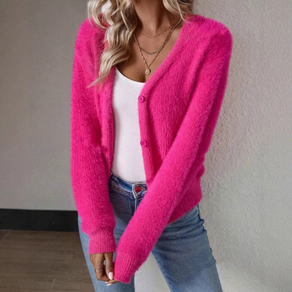 martha-relaxed-fit-fluffy-v-neck-knit-cardigan-img5.jpg