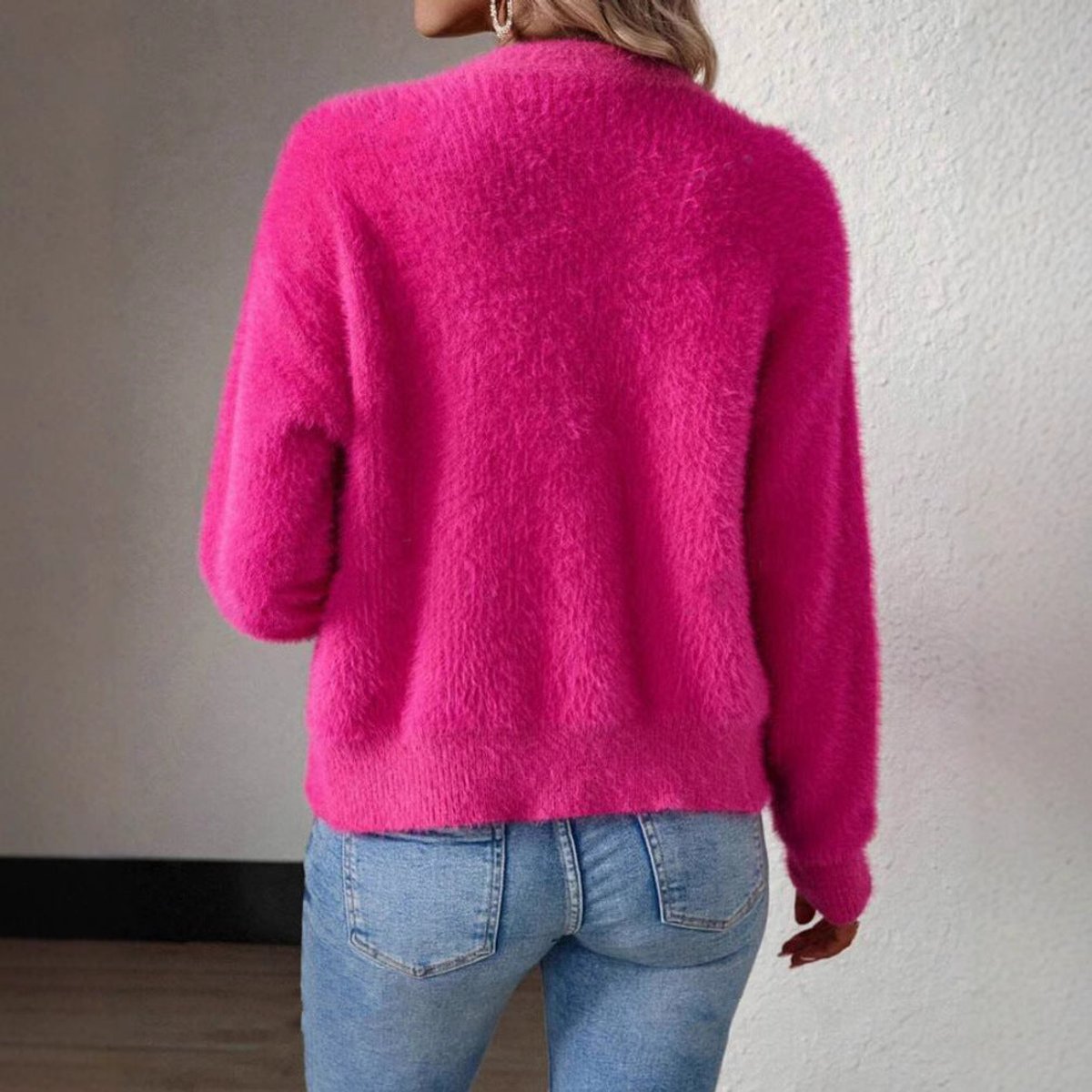 martha-relaxed-fit-fluffy-v-neck-knit-cardigan-img6.jpg