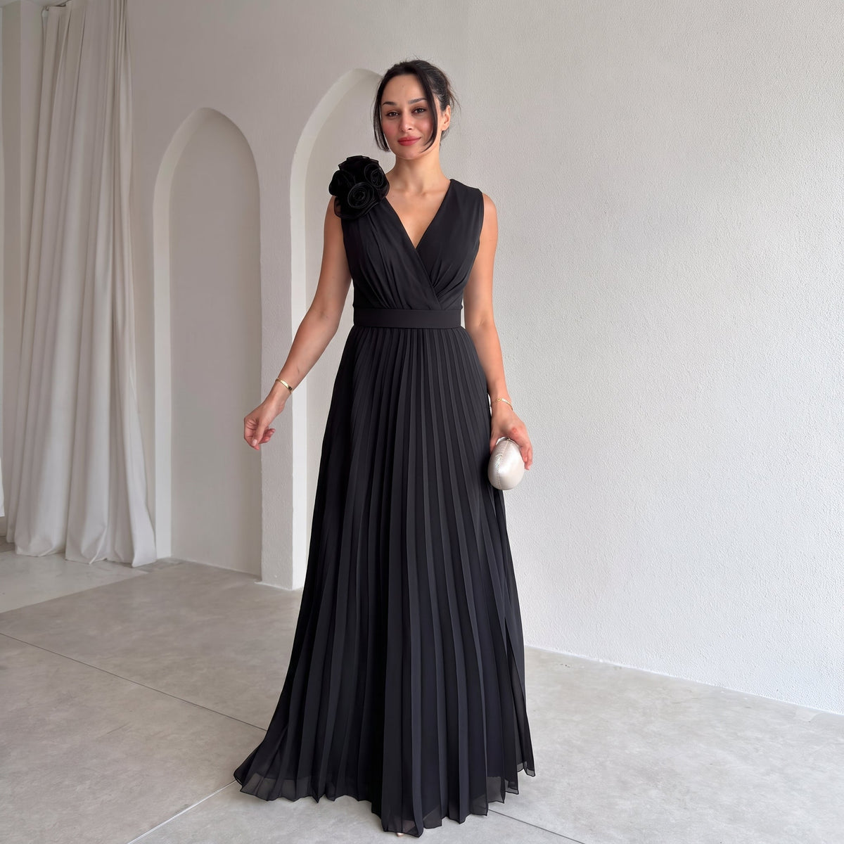 mary-elegant-sleeveless-floral-evening-gown-img1.jpg