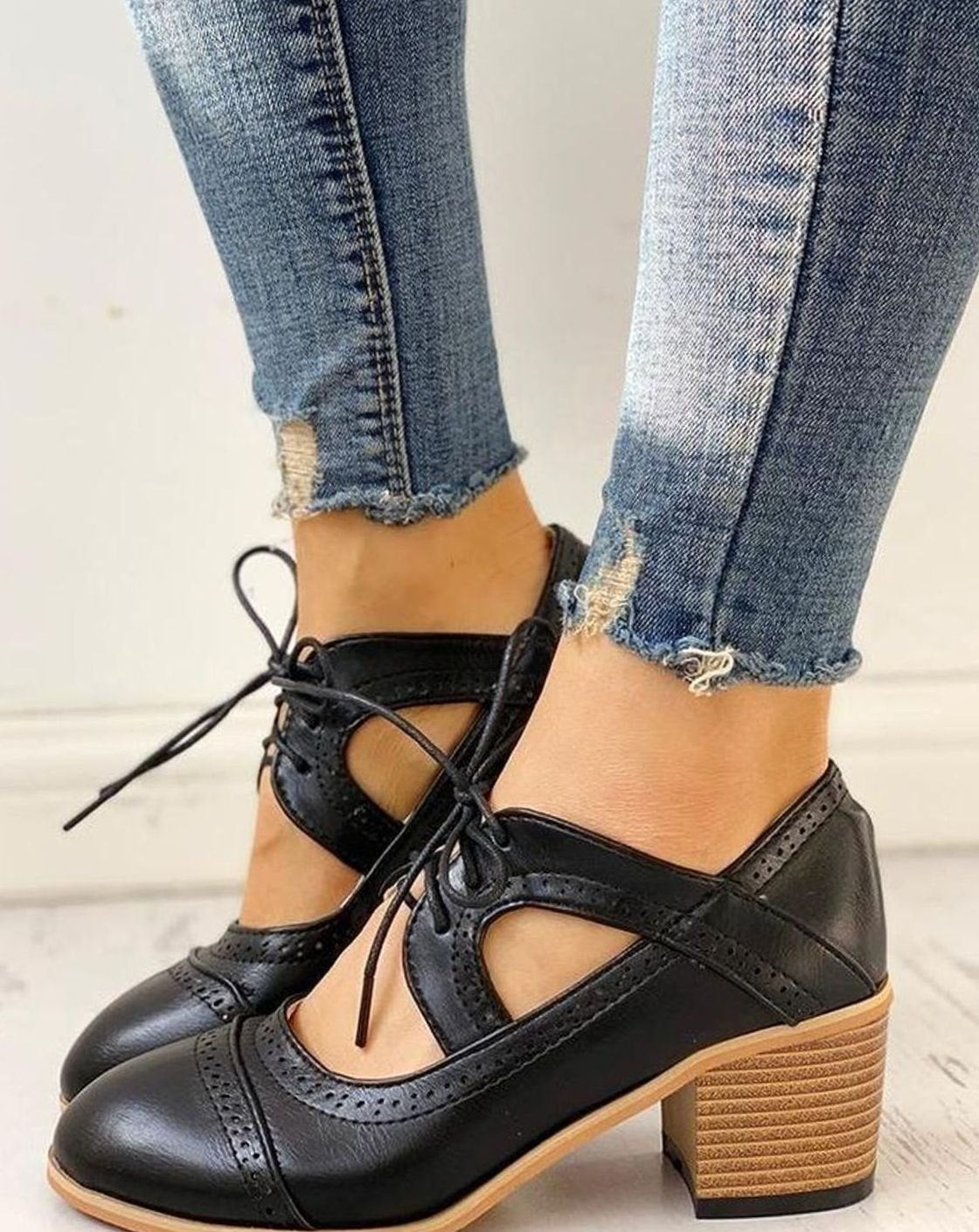 pamela-elegant-lace-up-block-heel-t-strap-sandals-img3.jpg
