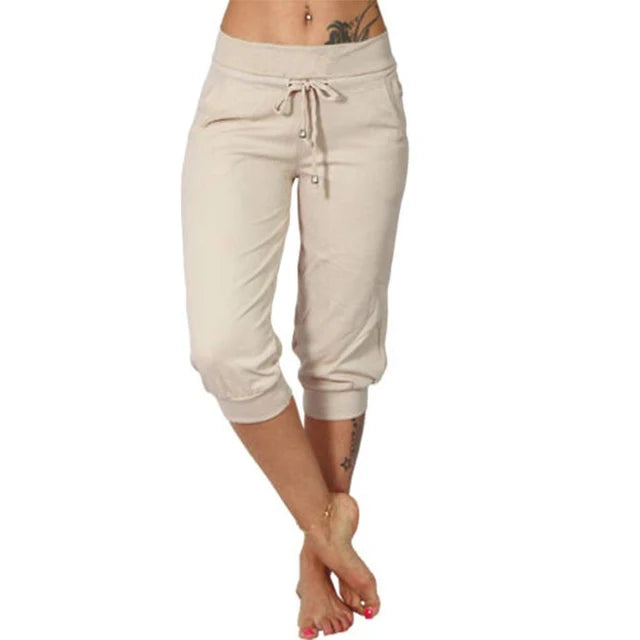 patricia-relaxed-fit-capri-knee-length-pants-img2.webp