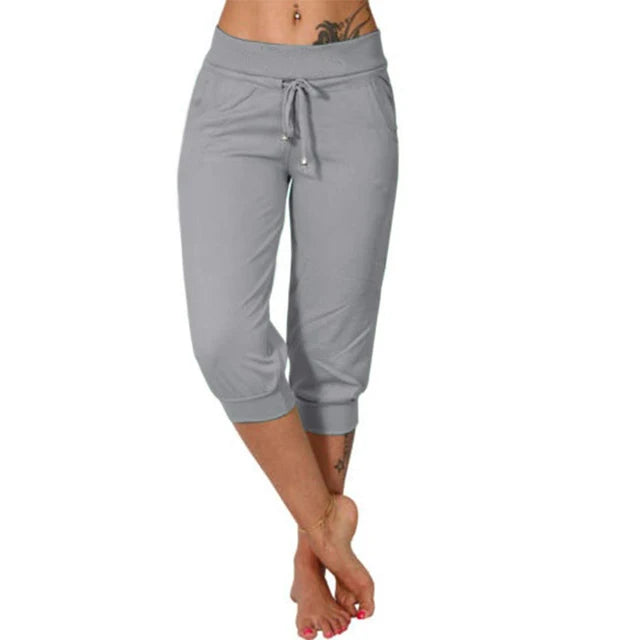 patricia-relaxed-fit-capri-knee-length-pants-img5.webp