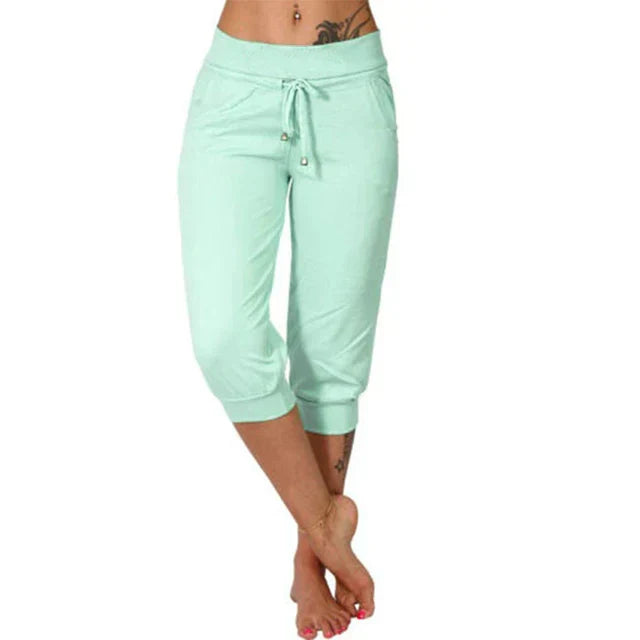 patricia-relaxed-fit-capri-knee-length-pants-img7.webp