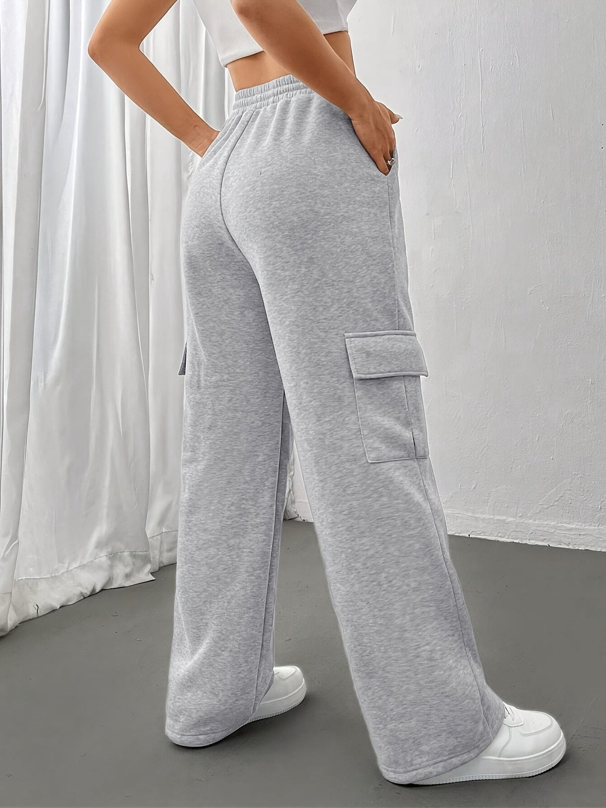 ruth-relaxed-cargo-sweatpants-img2.jpg