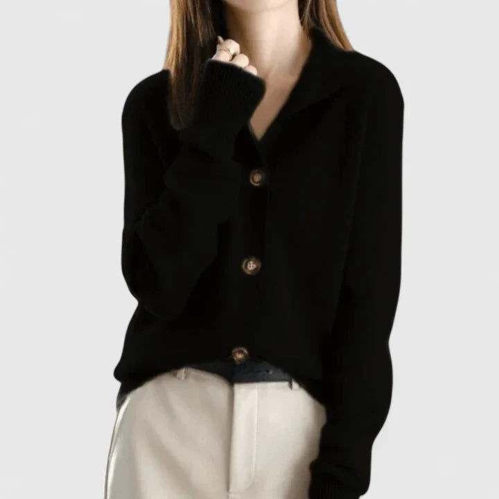 susan-classic-cardigan-img3.webp