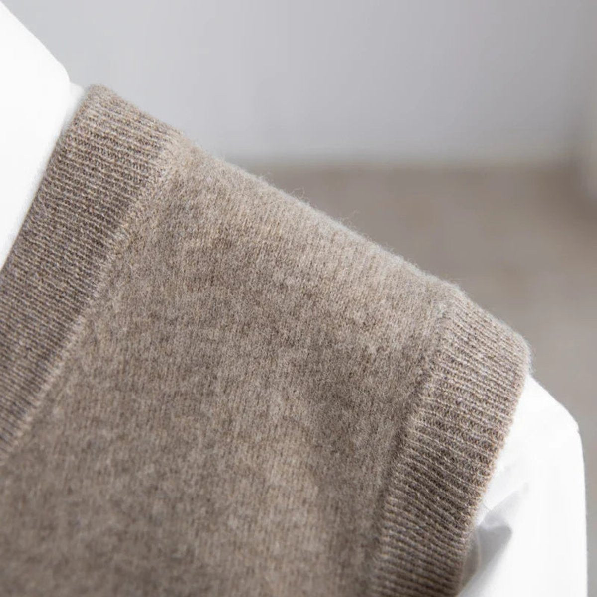 terry-classic-merino-wool-v-neck-sweater-vest-img5.jpg