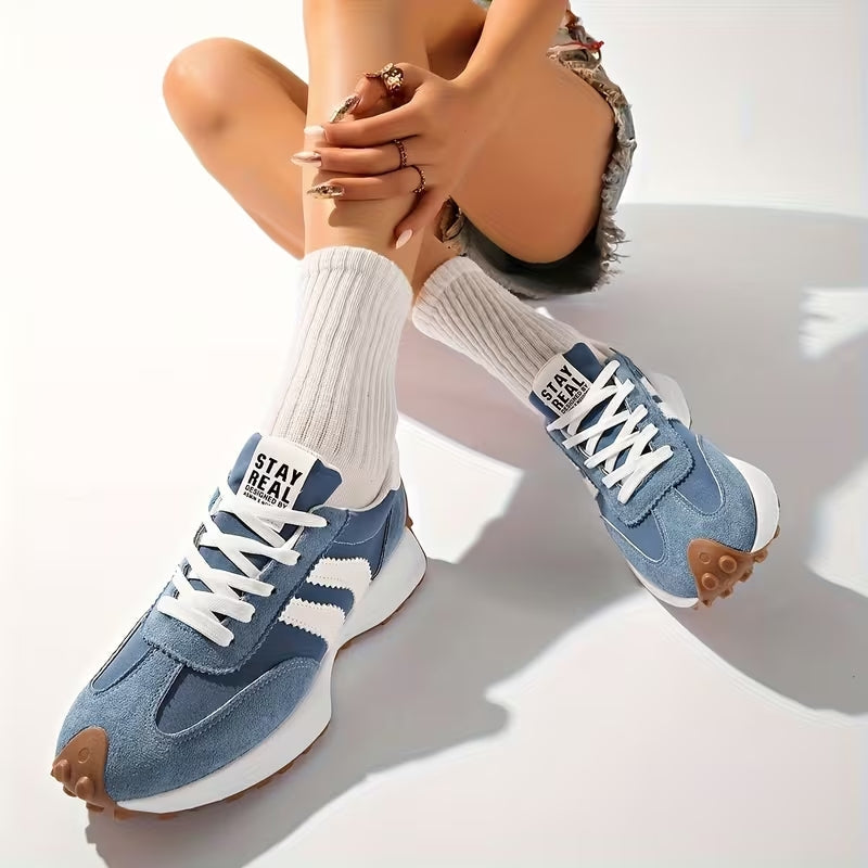 timothy-relaxed-fit-platform-lace-up-sneakers-img9.jpg